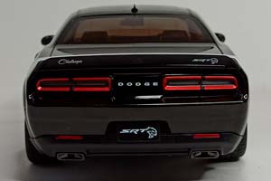 CHALLENGER SRT BLACK GHOST 2020 SOLIDO 1:18 — фото 7