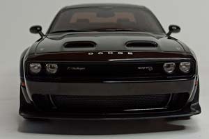 CHALLENGER SRT BLACK GHOST 2020 SOLIDO 1:18 — фото 8