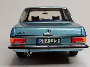 MERCEDES 200 /8 (W115) -1968 NOREV 1:18 — фото 4