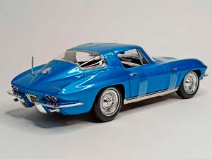 CHEVROLET CORVETTE (C2) 1965 1:18 MAISTO — фото 7