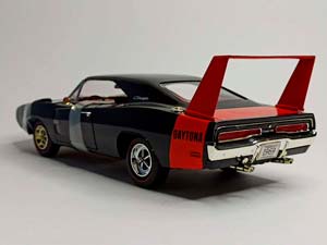 DODGE CHARGER DAYTONA 1969 ERTL 1:18 — фото 2