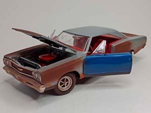 PLYMOUTH GTX HEMI 426 1969 ERTL 1:18 — фото 2