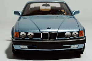 BMW 730I E32 1986 MINICHAMPS 1:18 — фото 5