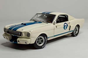 SHELBY GT 350 #7 STIRLING MOSS 1965 GMP 1:18