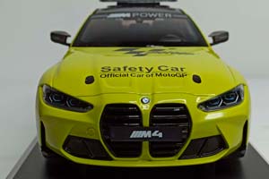 BMW M4 MOTO GP MINICHAMPS 1:18 LIMITED — фото 8