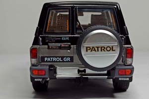 NISSAN PATROL GR Y60 1:18 OTTOMOBILE — фото 6