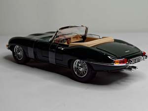 JAGUAR E TYPE 1962 BBURAGO 1:18 — фото 3