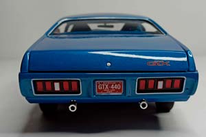 PLYMOUTH GTX 1971 AUTOWORLD 1:18 — фото 5