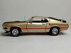 FORD MUSTANG MACH1 1969 AUTOWORLD 1:18 — фото 3
