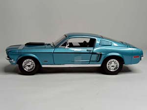 FORD MUSTANG GT COBRA 1:18 MAISTO — фото 3
