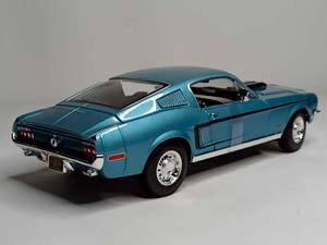 FORD MUSTANG GT COBRA 1:18 MAISTO — фото 6