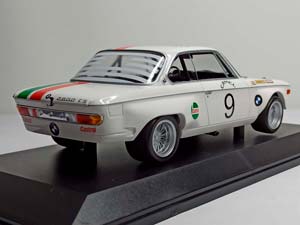 BMW 2800 CS TEAM 24H SPA 1971 MINICHAMPS 1:18 — фото 5