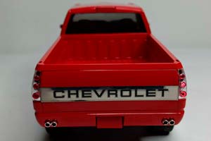 CHEVROLET SILVERADO 1997 GREENLIGHT 1:18 — фото 4
