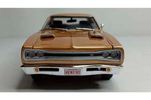 DODGE CORONET R/T 1969 AUTOWORLD 1:18 — фото 7