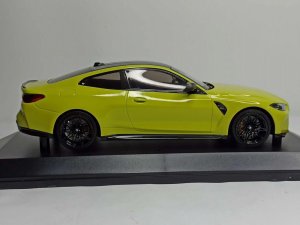 BMW M4 YELLOW (G82) 2020 LIMITED 1:18 MINICHAMPS — фото 5
