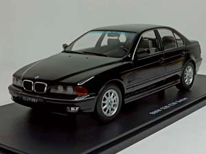 BMW 528I E39 SEDAN BLACK 1:18 KK SCALE — фото 9