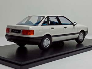 AUDI 80 (B3) WHITE 1:18 KK SCALE — фото 6