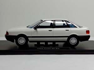 AUDI 80 (B3) WHITE 1:18 KK SCALE — фото 2