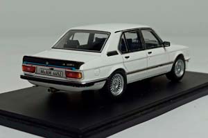 BMW M535 (E12) 1:43 SPARK — фото 5