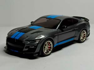FORD SHELBY GT 500 KR MUSTANG 1:18 SOLIDO — фото 1
