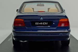 BMW 540I SEDAN (E39) KK SCALE 1:18 — фото 4
