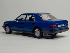 MERCEDES 260E W124 1984 MCG 1:18 — фото 3