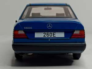 MERCEDES 260E W124 1984 MCG 1:18 — фото 4