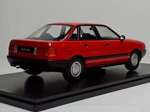 AUDI 80 B3 TORNADO RED 1:18 — фото 5
