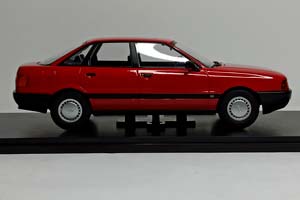 AUDI 80 B3 TORNADO RED 1:18 — фото 6