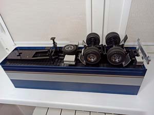 KENWORTH W900 + ПРИЦЕП (ФУРА) 1:18 — фото 7