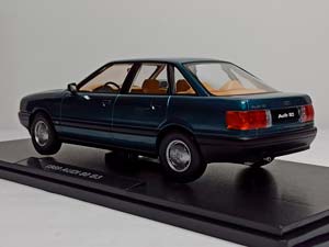 AUDI 80 (B3) 1989 BLUE-GREEN 1:18 — фото 3