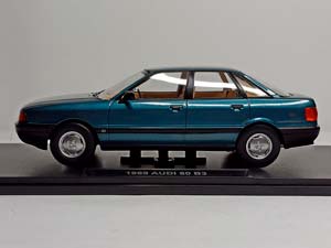 AUDI 80 (B3) 1989 BLUE-GREEN 1:18 — фото 2