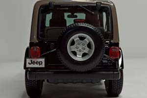 JEEP WRANGLER SAHARA BLACK 1:18 MAISTO — фото 4