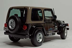 JEEP WRANGLER SAHARA BLACK 1:18 MAISTO — фото 5