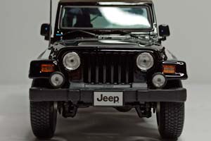 JEEP WRANGLER SAHARA BLACK 1:18 MAISTO — фото 8