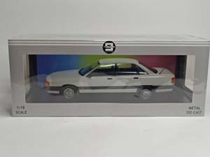 AUDI 100 C3 1989 WHITE 1:18 — фото 10