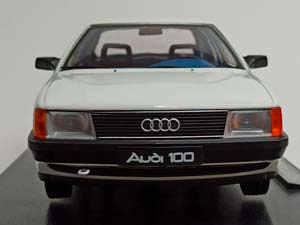 AUDI 100 C3 1989 WHITE 1:18 — фото 8