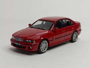 BMW M5 E39 RED SOLIDO 1:43 — фото 2