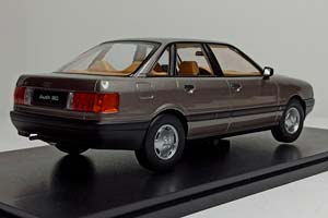 AUDI 80 (B3) 1989 BROWN 1:18 — фото 5
