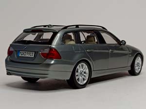 BMW 330I TOURING 2005 (E91) KYOSHO 1:18 — фото 6