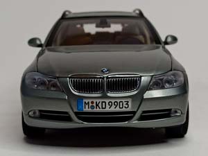 BMW 330I TOURING 2005 (E91) KYOSHO 1:18 — фото 7
