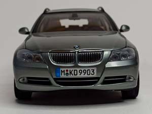 BMW 330I TOURING 2005 (E91) KYOSHO 1:18 — фото 9