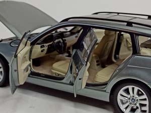 BMW 330I TOURING 2005 (E91) KYOSHO 1:18 — фото 2