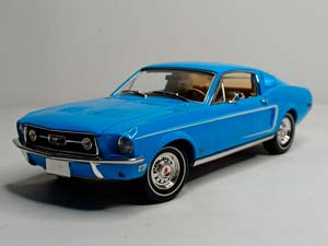 FORD MUSTANG FASTBACK 1968 GREENLIGHT 1:18
