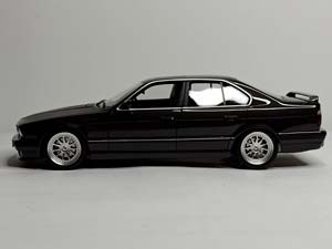 BMW M5 V12 HARTGE (E34) OTTOMOBILE 1:18 — фото 3