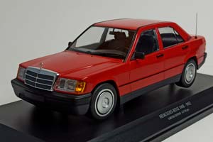 MERCEDES 190E 1982 (W201) 1:18 MINICHAMPS