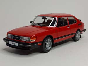 SAAB 900 TURBO RED 1:18 MCG