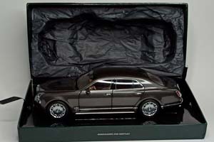 BENTLEY MULSANNE (2010) 1:18 MINICHAMPS — фото 9