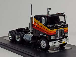 MACK SERIE F-1977 IXO 1:43 — фото 5