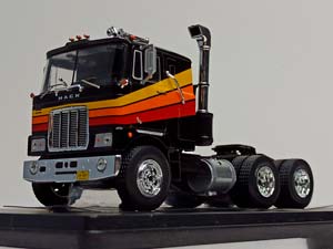 MACK SERIE F-1977 IXO 1:43 — фото 8